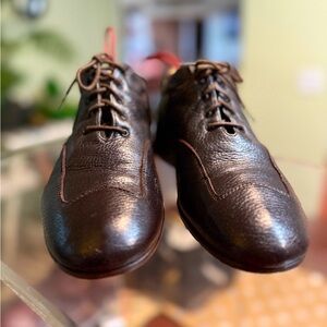 Sartore dress shoes; women’s Italian genuine leather. Excellent condition.
